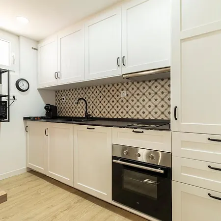 Apartman Adeva Centrico 3 *